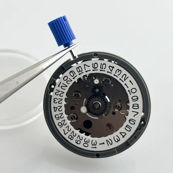 Japan's new original NH34 movement fully automatic mechanical movement 4 needle movement 3 point date